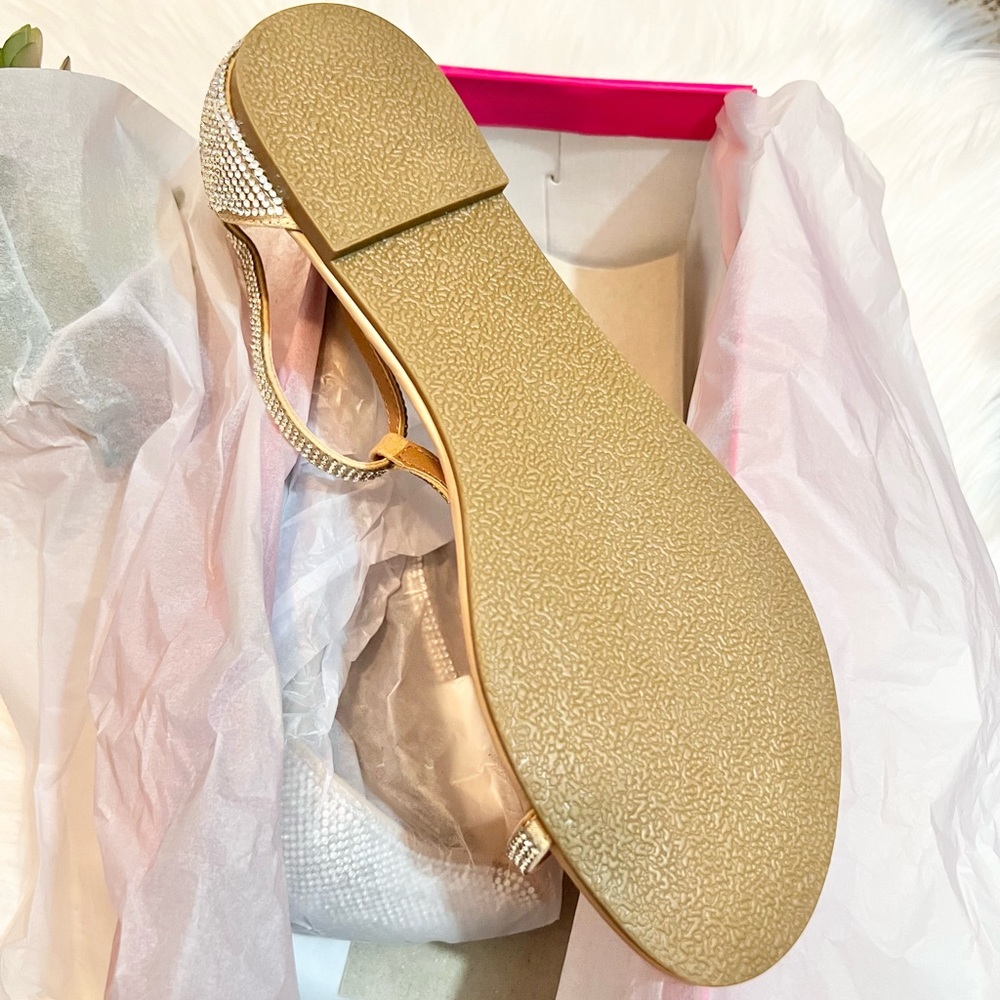 Beige Flat Sandals, Size 7.5 NEW IN BOX - Picture 7 of 10